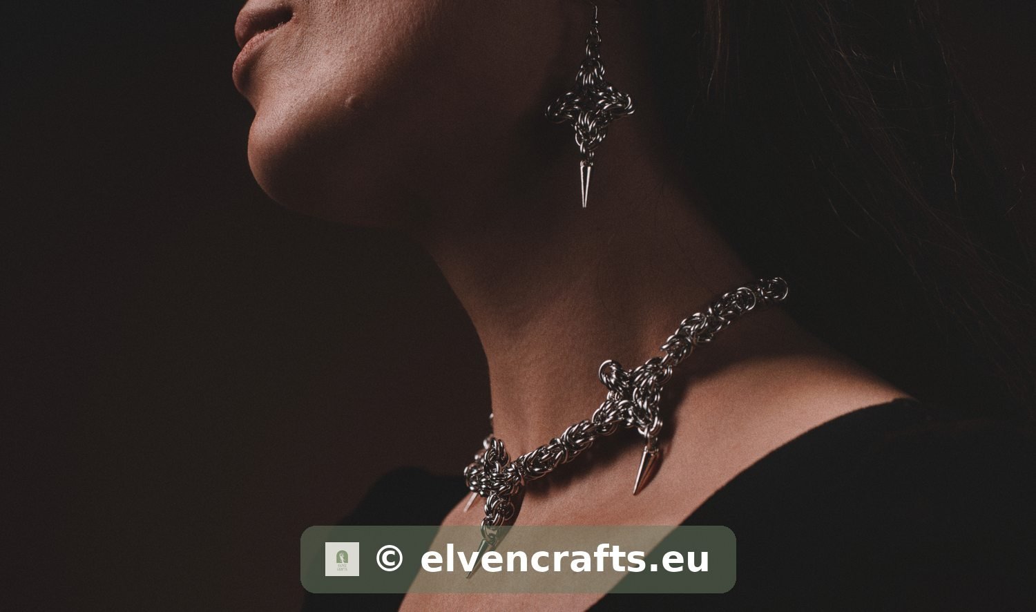 01 7m302285 1 vigil necklace