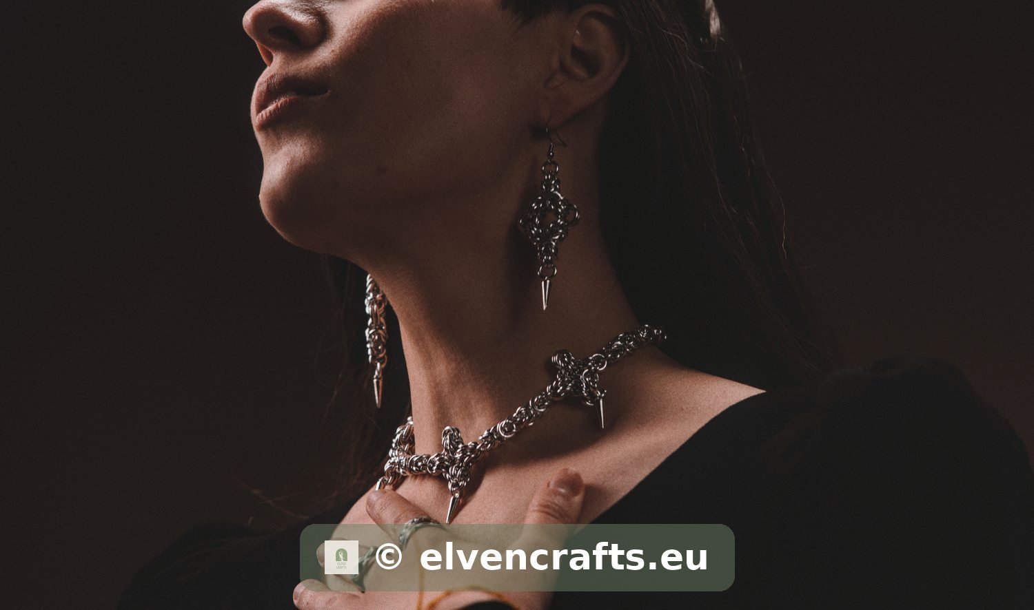 02 7m302273 2 nocturne earrings