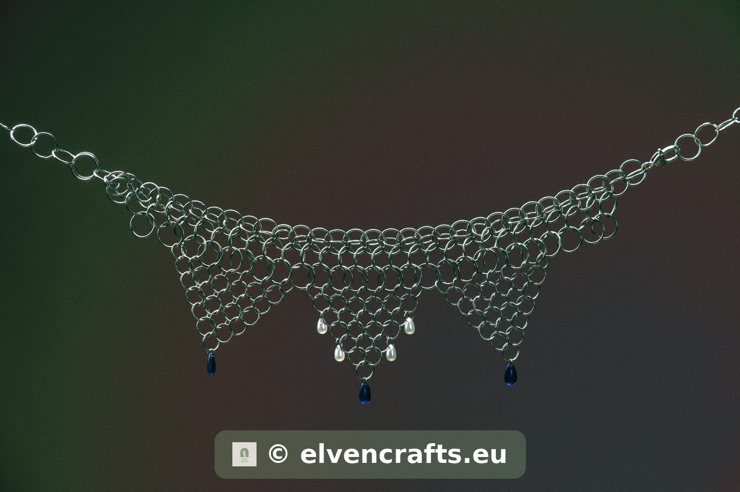 03 7m302188 2 azure harlequin collar