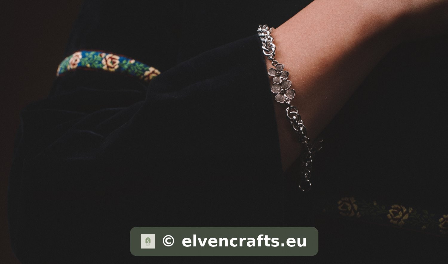 03 7m302572 2 floris bracelet