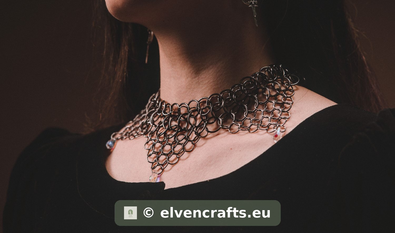 05 7m302226 01 2 azure harlequin collar